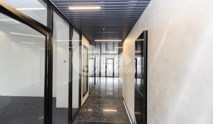 Офис, Центр, МИХАЙ ВИТЯЗУЛ