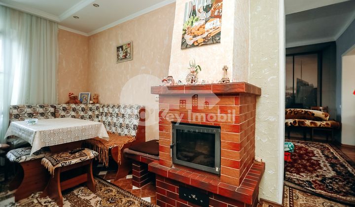 Дом, МИЛЕШТИЙ МИЧЬ