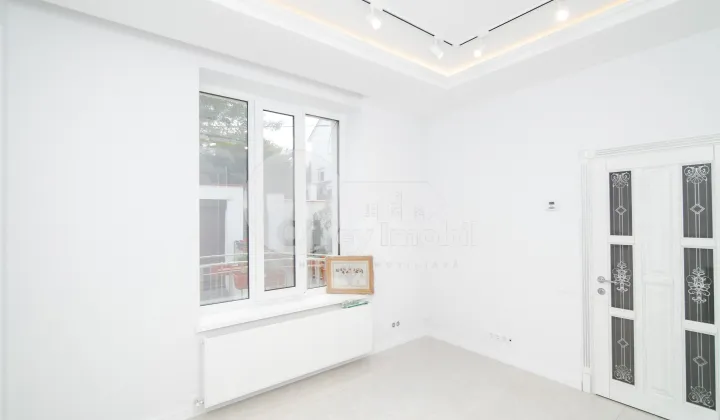 Casă, Centru, CIOCÂRLIEI