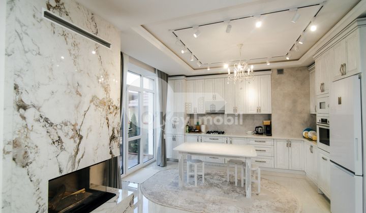 Casă, Centru, CIOCÂRLIEI