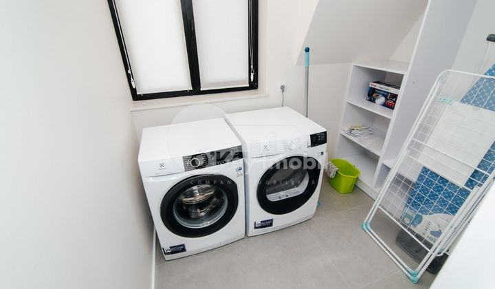 Casă, Centru, GEORGE MENIUC