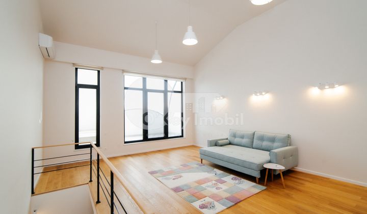 Casă, Centru, GEORGE MENIUC