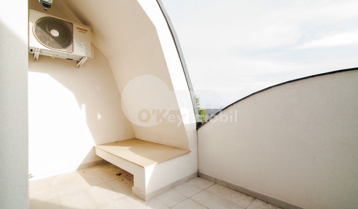 Casă, Centru, GEORGE MENIUC