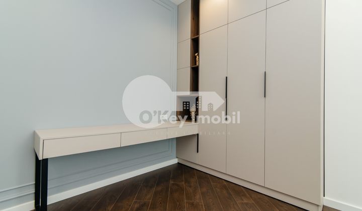 Penthouse, Centru, MELESTIU