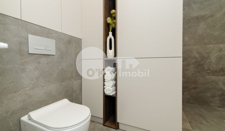 Penthouse, Centru, MELESTIU