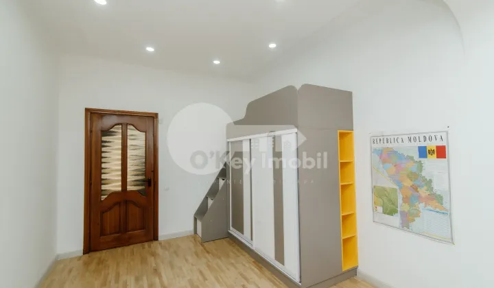 Casă, Botanica, CETATEA ALBĂ