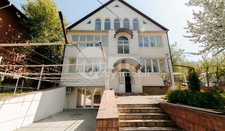 Дом, ПАЖУРИЙ