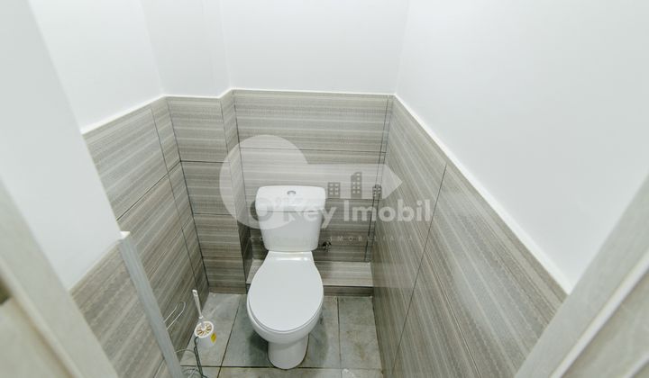 Дом, ПАЖУРИЙ