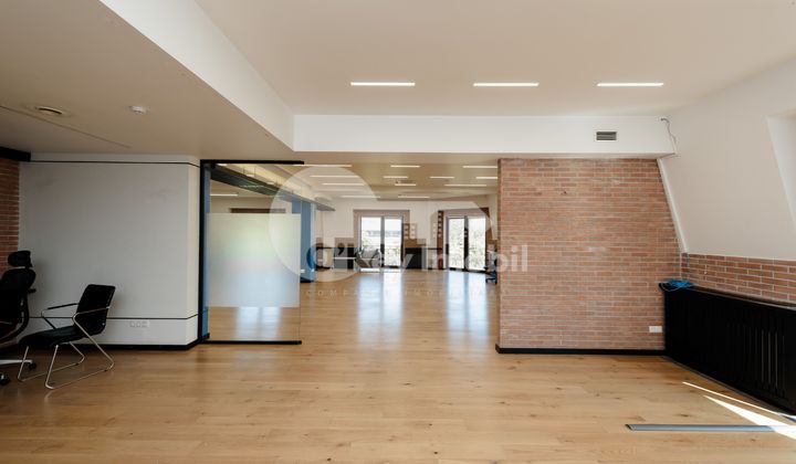 Oficiu, Centru, EUGEN DOGA