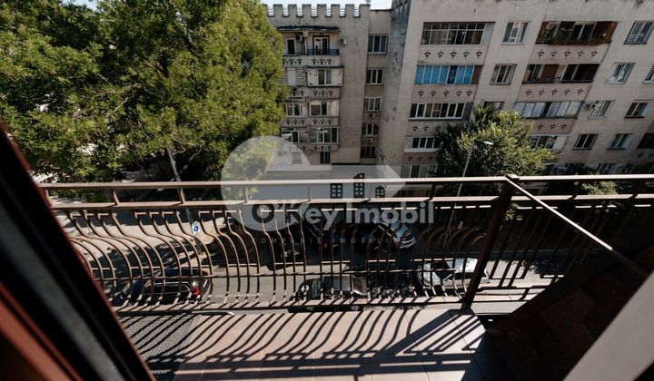 Oficiu, Centru, EUGEN DOGA