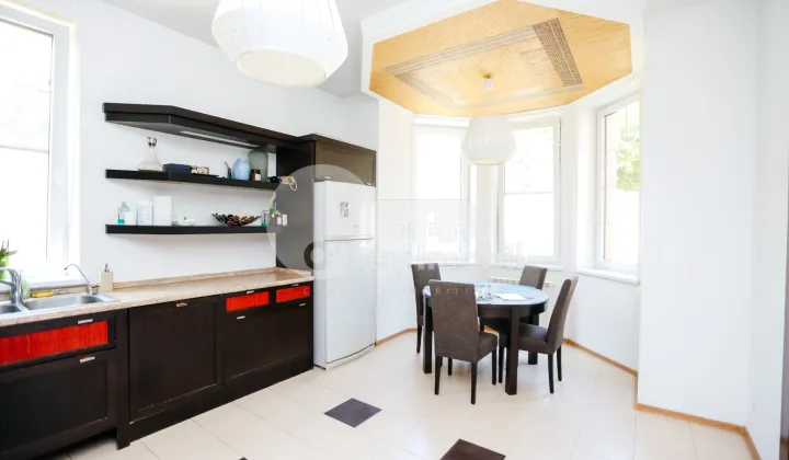 Casă, Centru, MALINA MICĂ