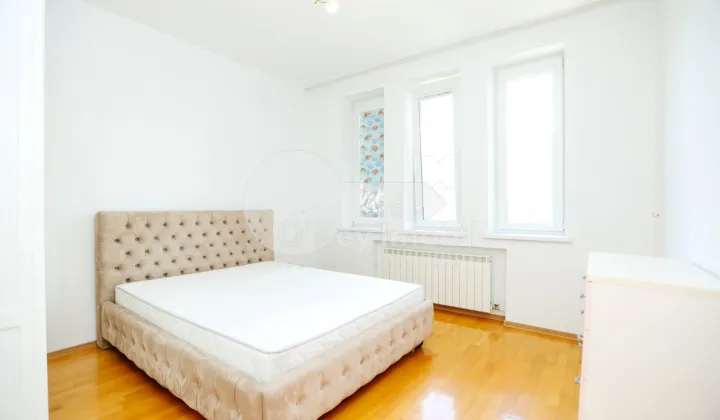 Casă, Centru, MALINA MICĂ