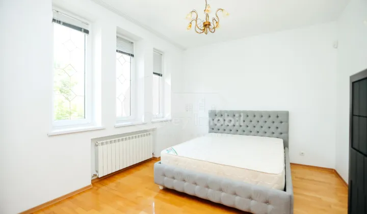 Casă, Centru, MALINA MICĂ