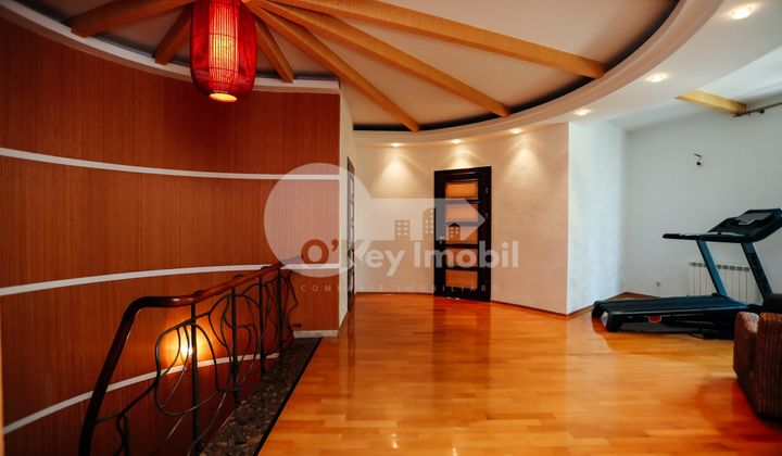 Дом, Центр, МАЛАЯ МАЛИНА