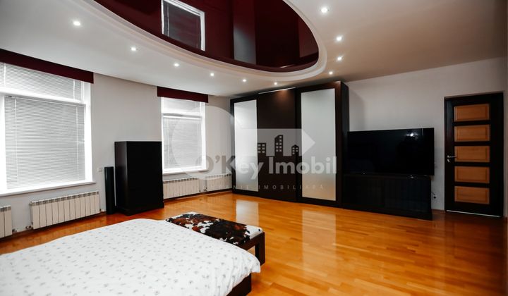 Дом, Центр, МАЛАЯ МАЛИНА