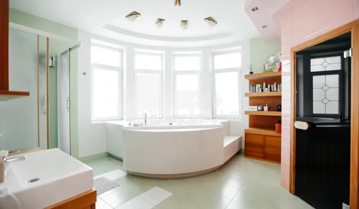 Casă, Centru, MALINA MICĂ