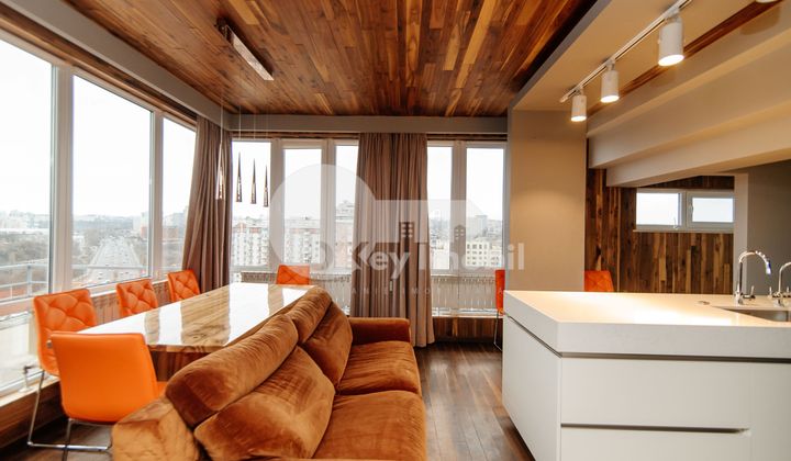 Penthouse, Centru, LEV TOLSTOI