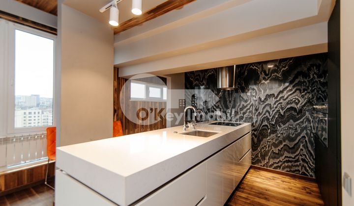 Penthouse, Centru, LEV TOLSTOI