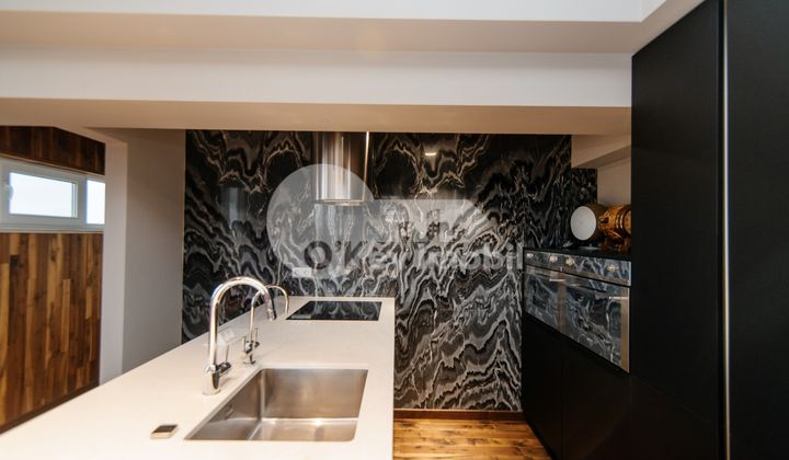 Penthouse, Centru, LEV TOLSTOI