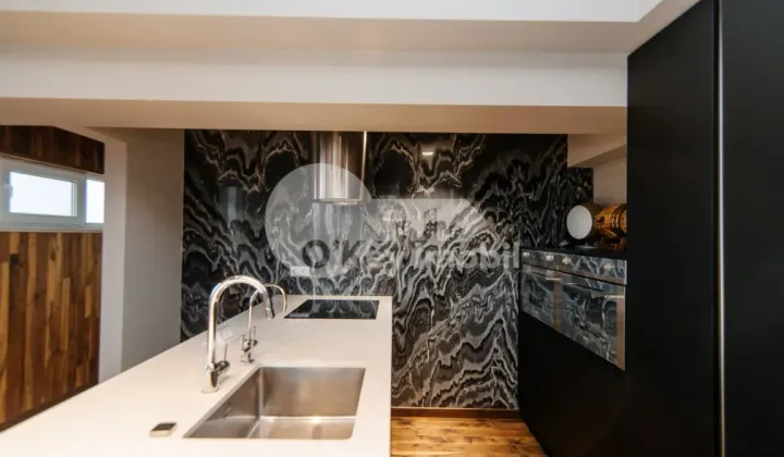 Penthouse, Centru, LEV TOLSTOI