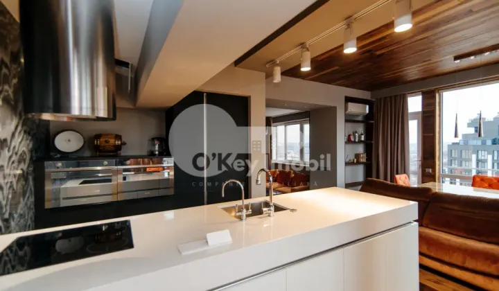 Penthouse, Centru, LEV TOLSTOI