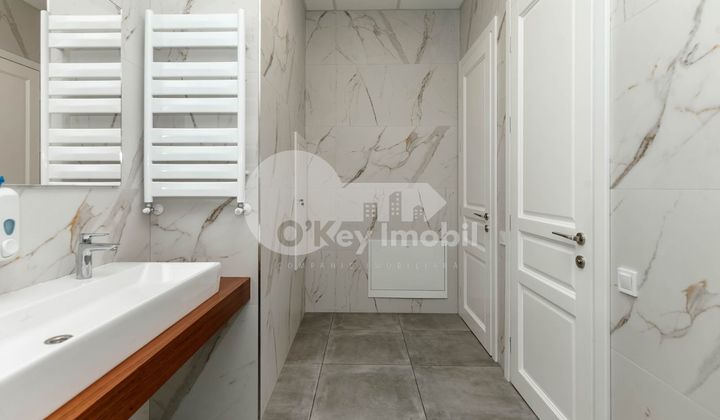 Oficiu, Centru, PETRU MOVILĂ