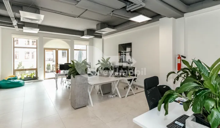 Офис, Центр, ПЕТРУ МОВИЛЭ