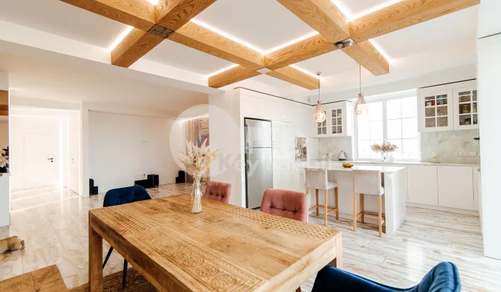 Penthouse, DURLEȘTI