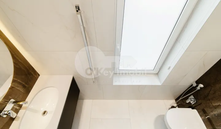 Townhouse, Telecentru, LACULUI