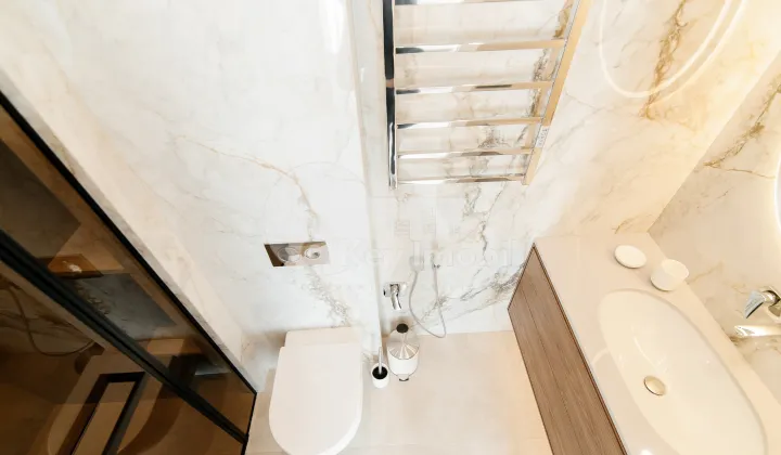 Townhouse, Telecentru, LACULUI