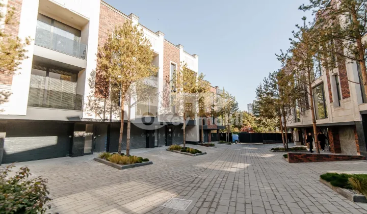 Townhouse, Telecentru, LACULUI