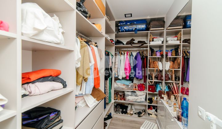 Дом, Ботаника, ПЭШУНИЛОР